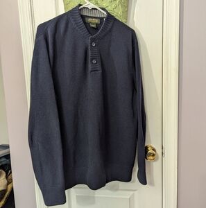 Eddie Bauer Men's Dark Blue Crewneck Sweater